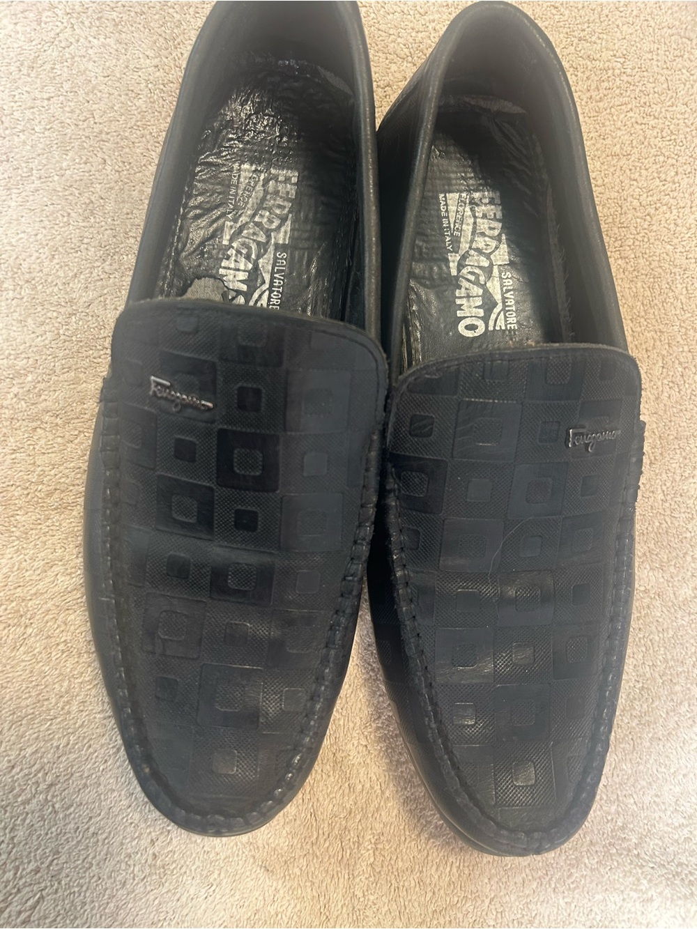 Ferragamo men’s geometric embossed leather loafers. RARE!! Size 42